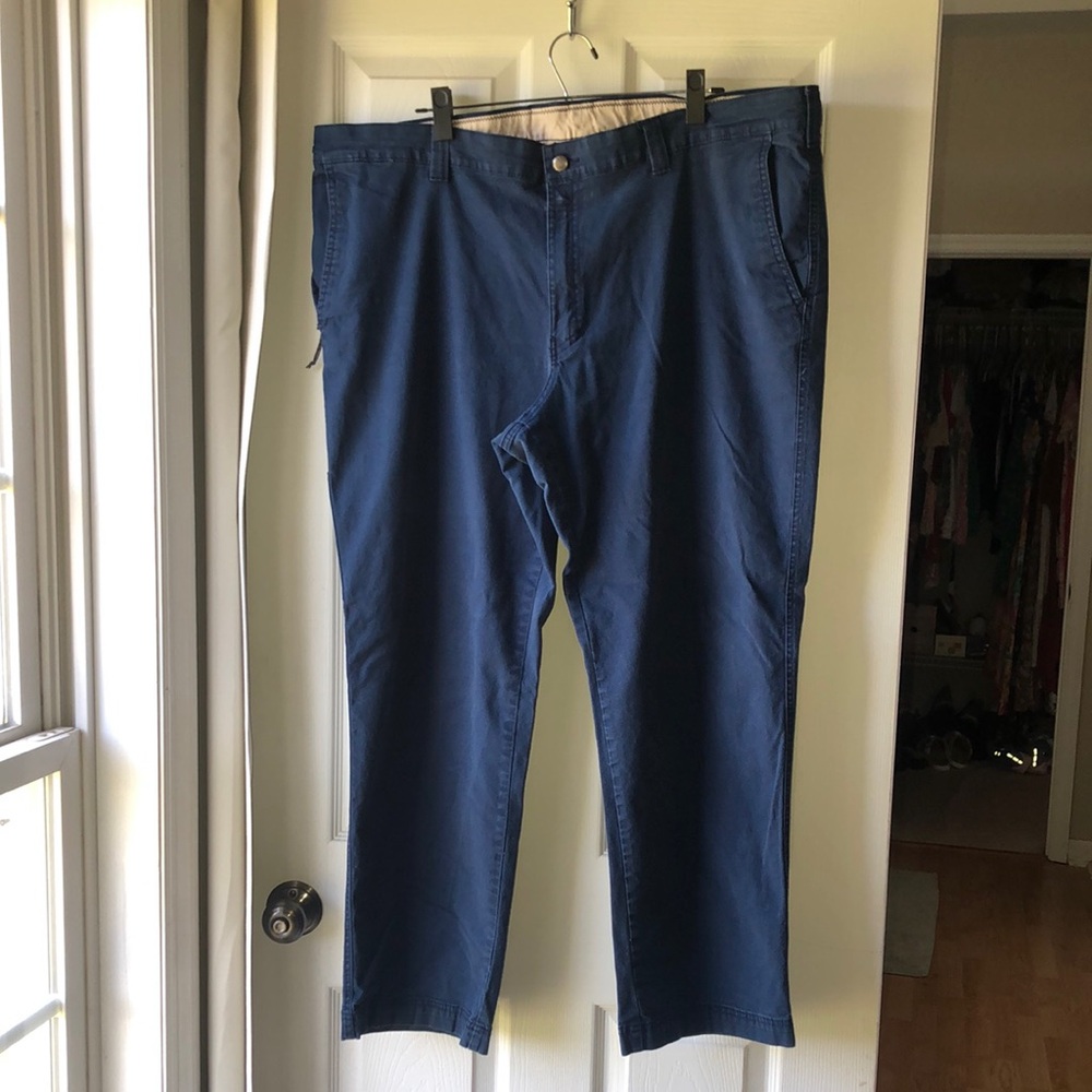 Men’s Columbia cotton pants. Good condition. Size 44X30.